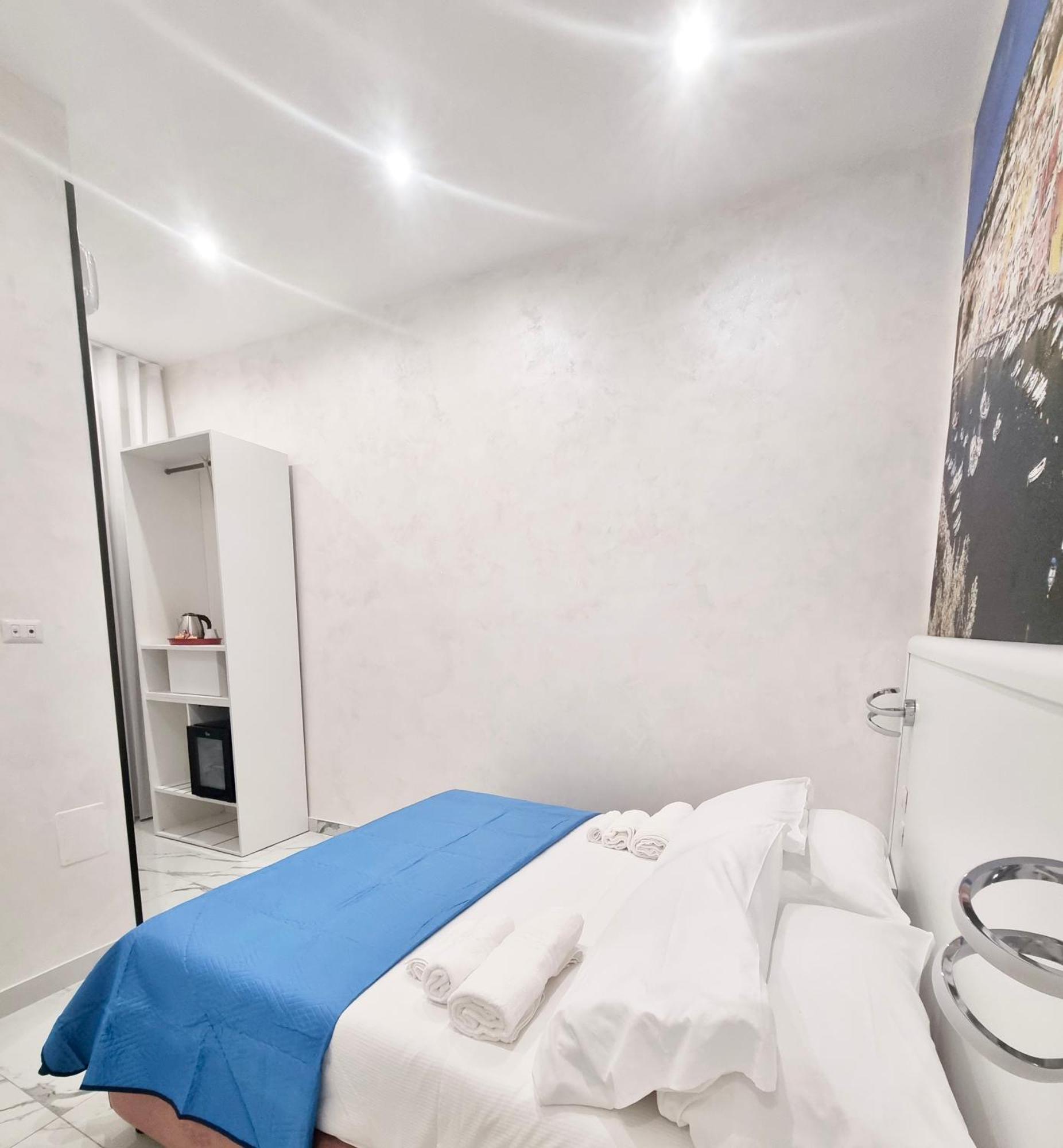 Bed and Breakfast Duomo Miradois 152 Napoli Zewnętrze zdjęcie