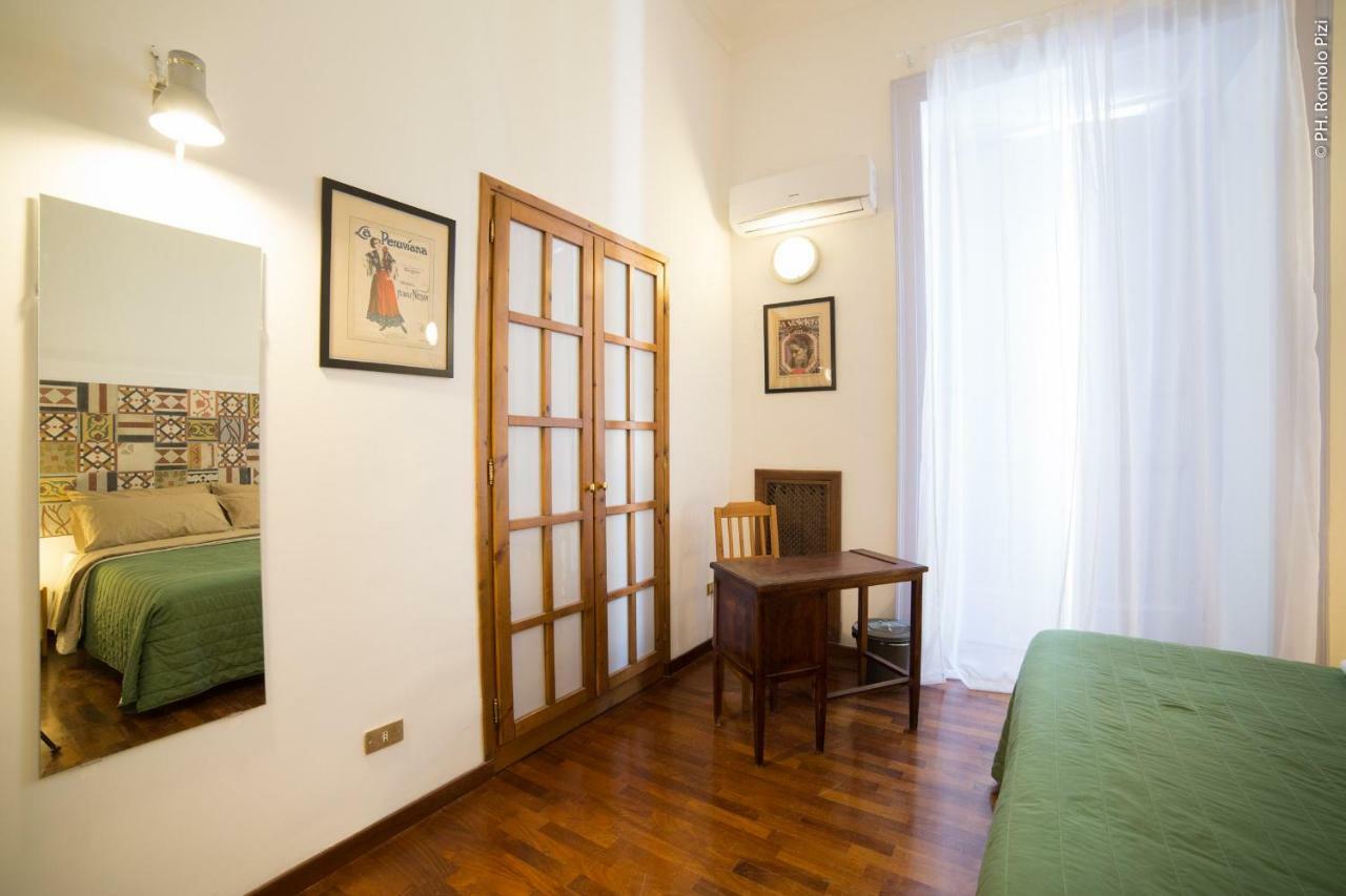 Bed and Breakfast Duomo Miradois 152 Napoli Zewnętrze zdjęcie