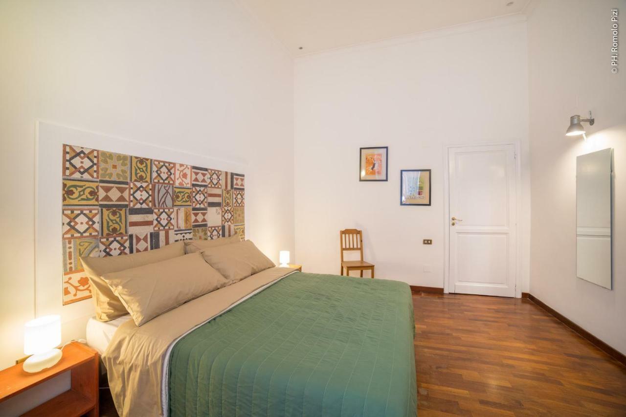 Bed and Breakfast Duomo Miradois 152 Napoli Zewnętrze zdjęcie